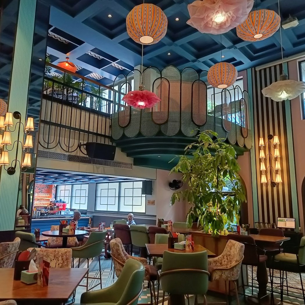 Daysie (MG Road) : All Day Casual Bar 4